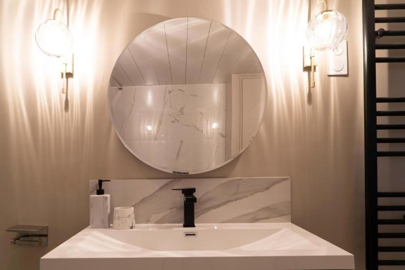 Suite Medici Лион Екстериор снимка