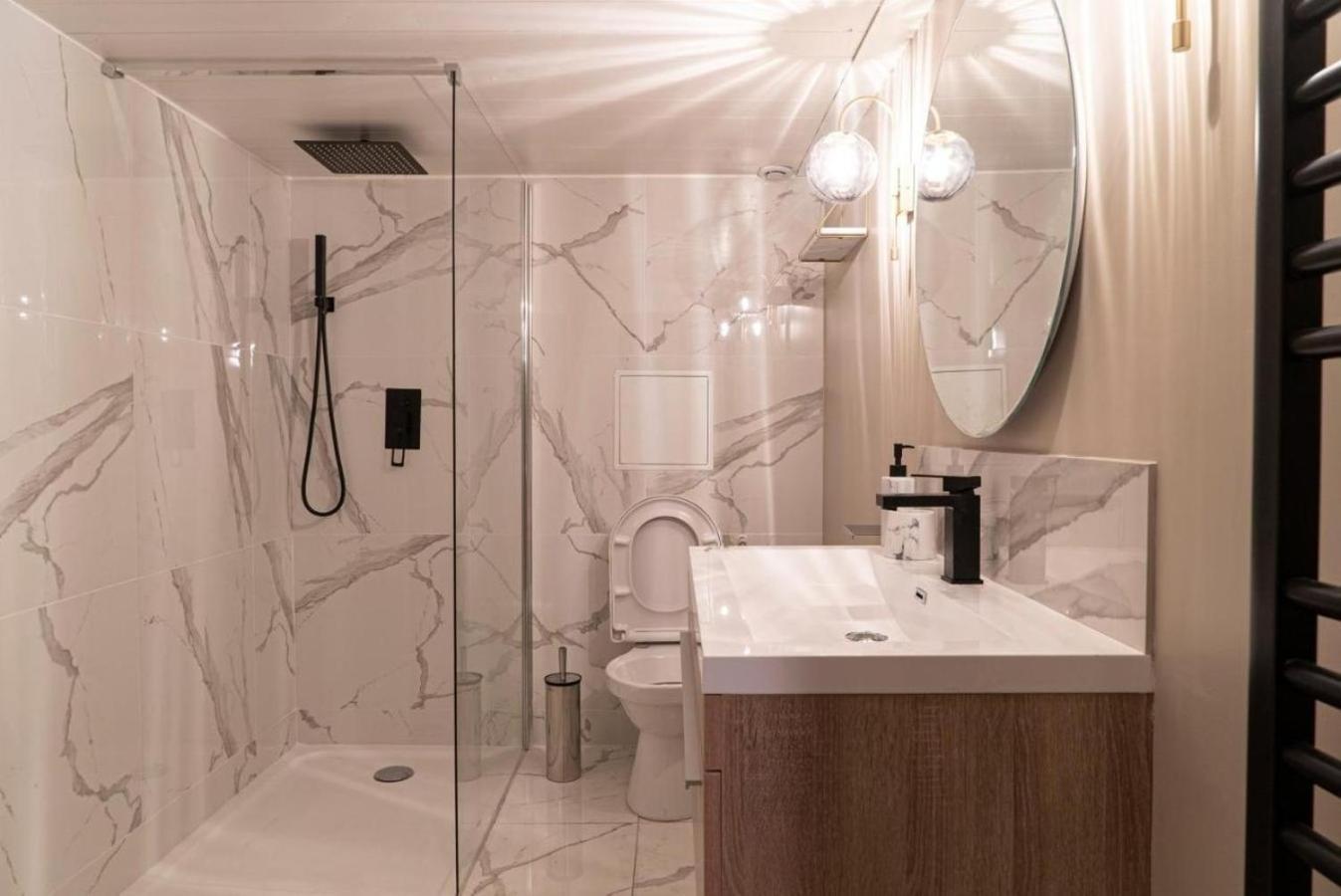 Suite Medici Лион Екстериор снимка
